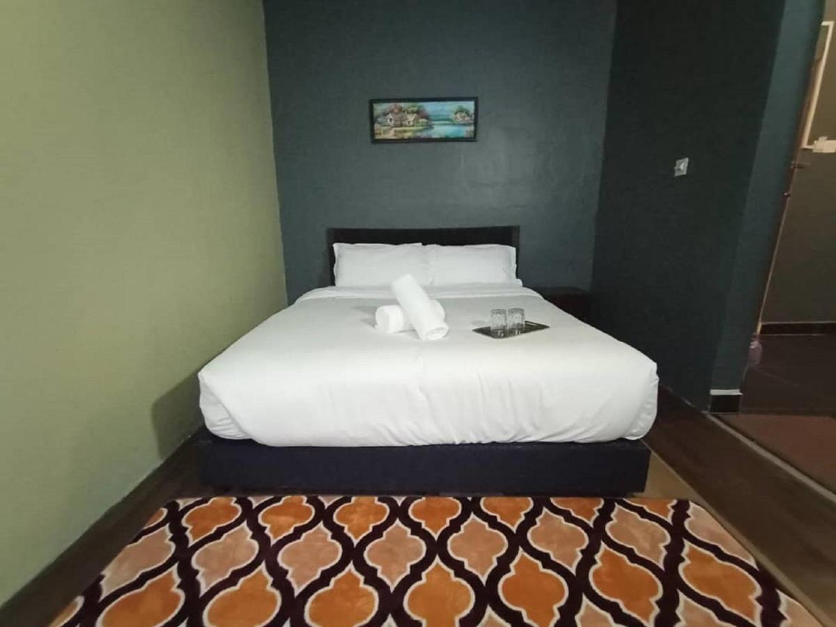 Pine Hotel Batu Gajah Eksteriør billede