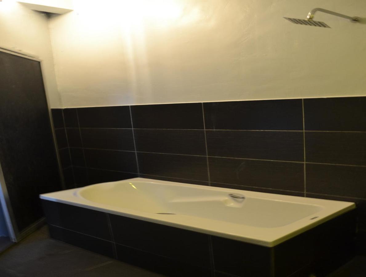 Pine Hotel Batu Gajah Eksteriør billede