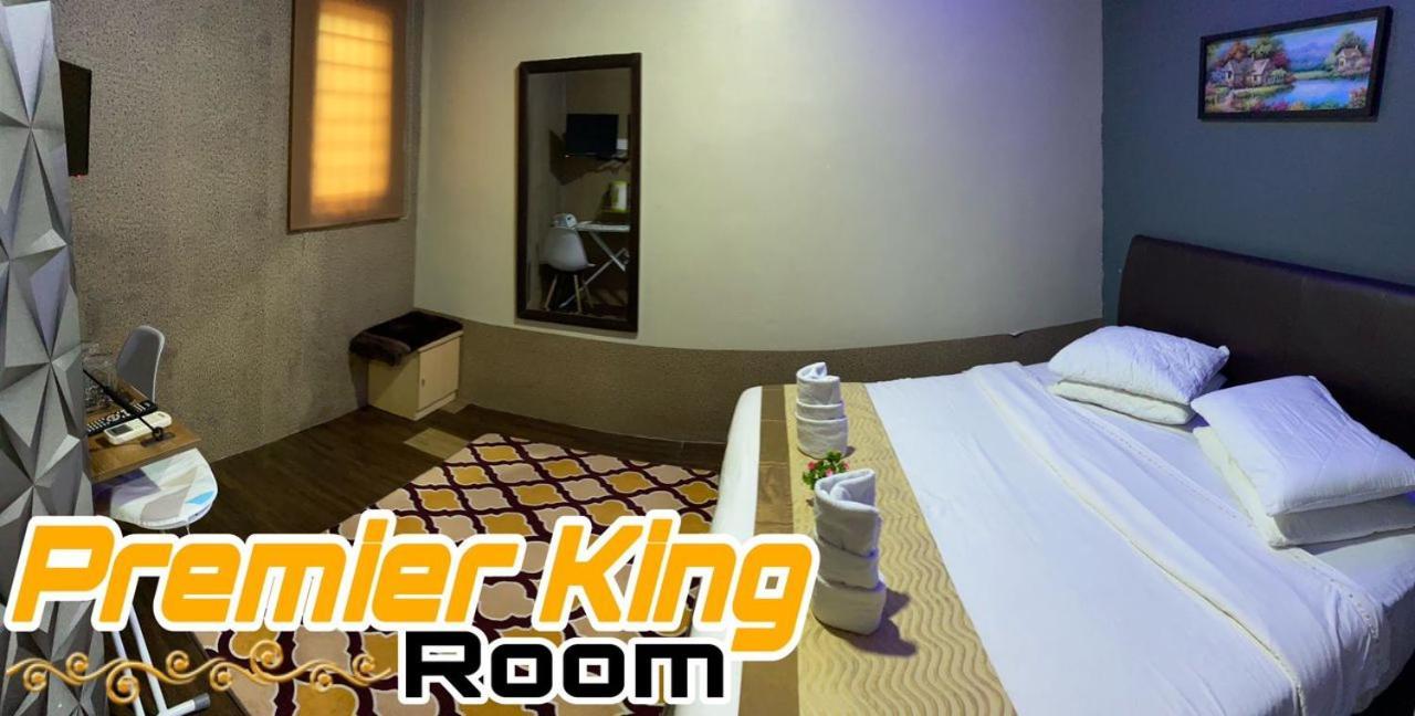 Pine Hotel Batu Gajah Eksteriør billede